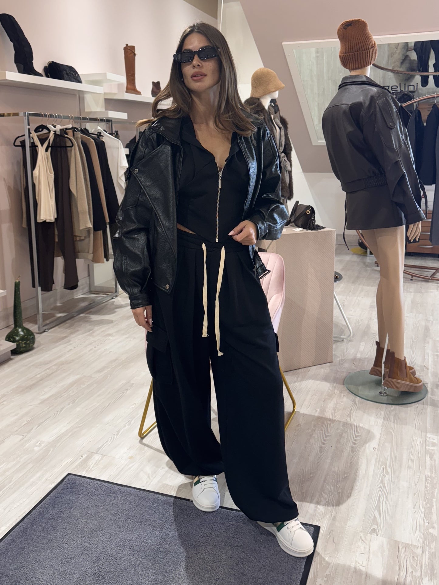 Completo sportivo felpa e pantalone