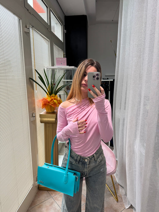 Maglia scollo sulla spalla