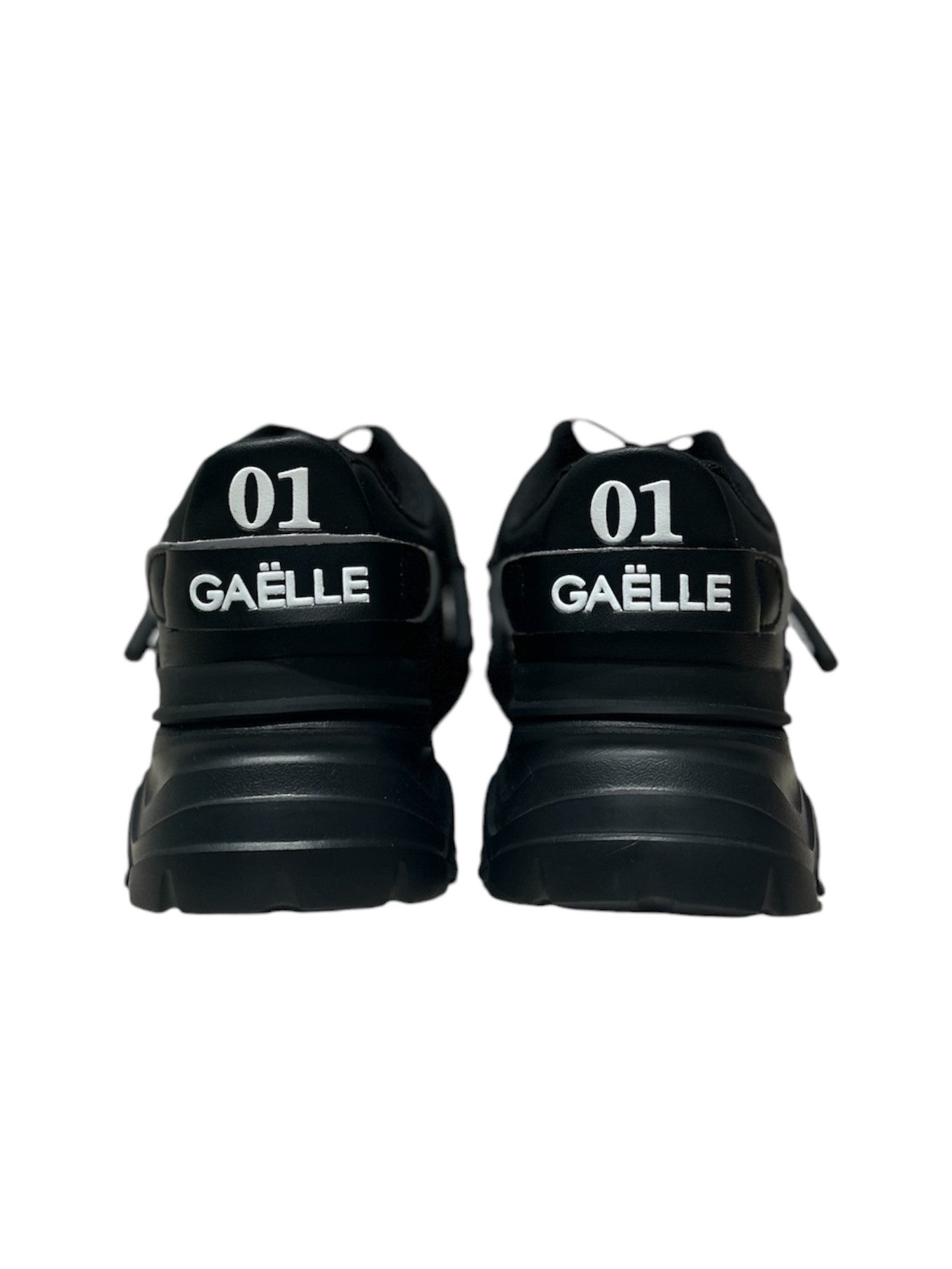 Sneakers Gaelle in tessuto mesh nero -CAW011