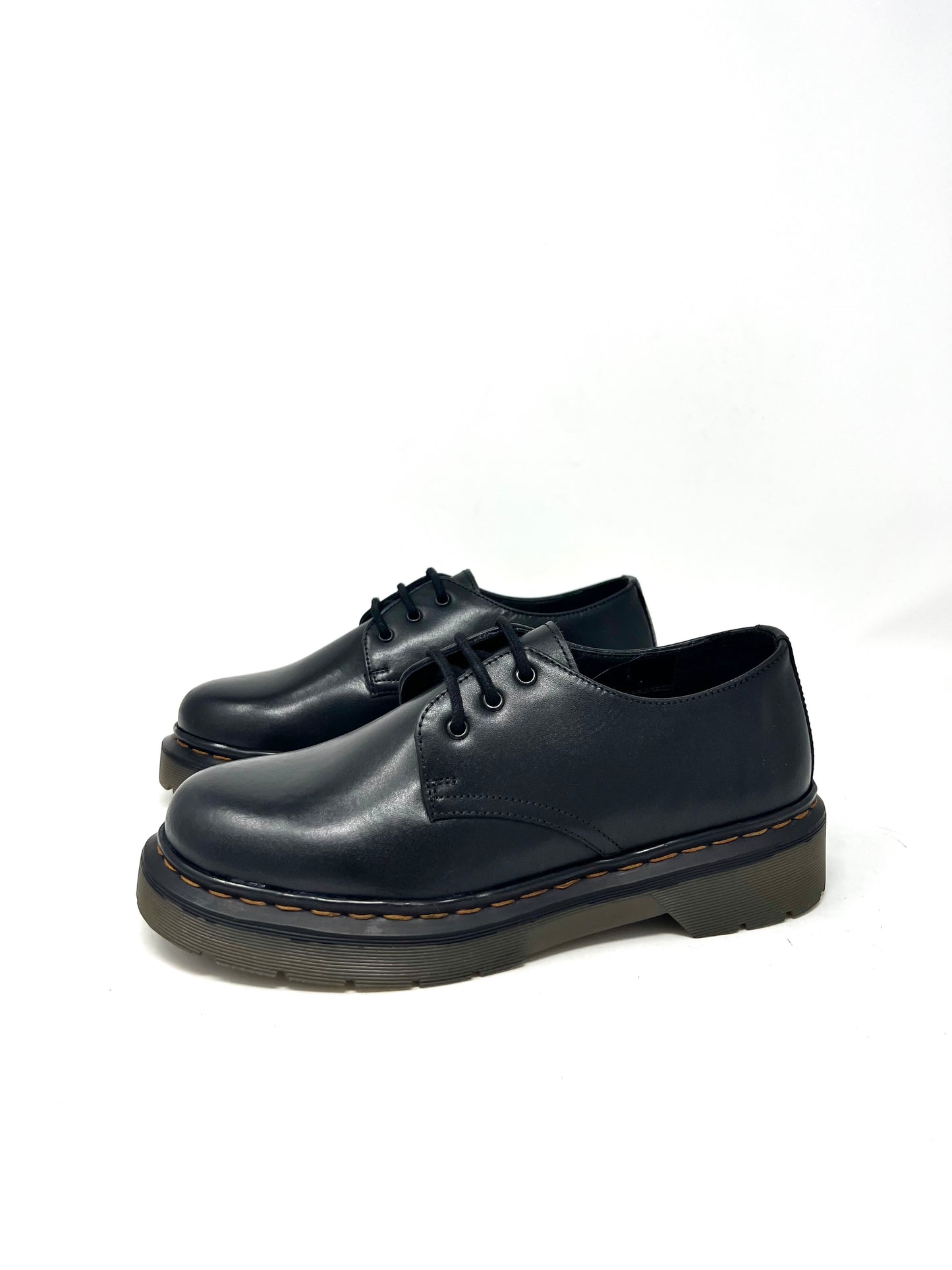 Derby cucitura fondo pelle nero -DOC02