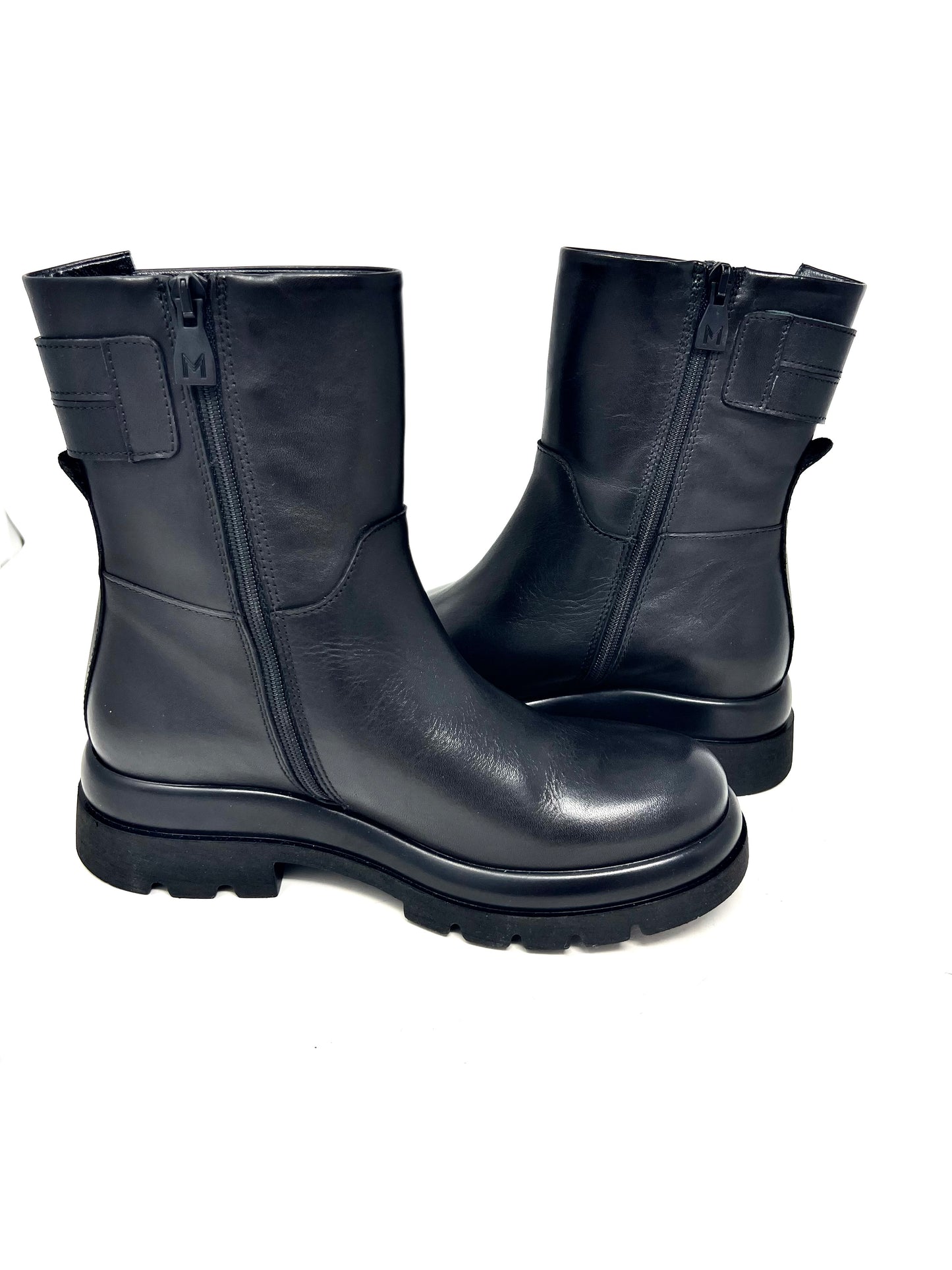 Tronchetto in pelle con fibbie Melluso -R45386