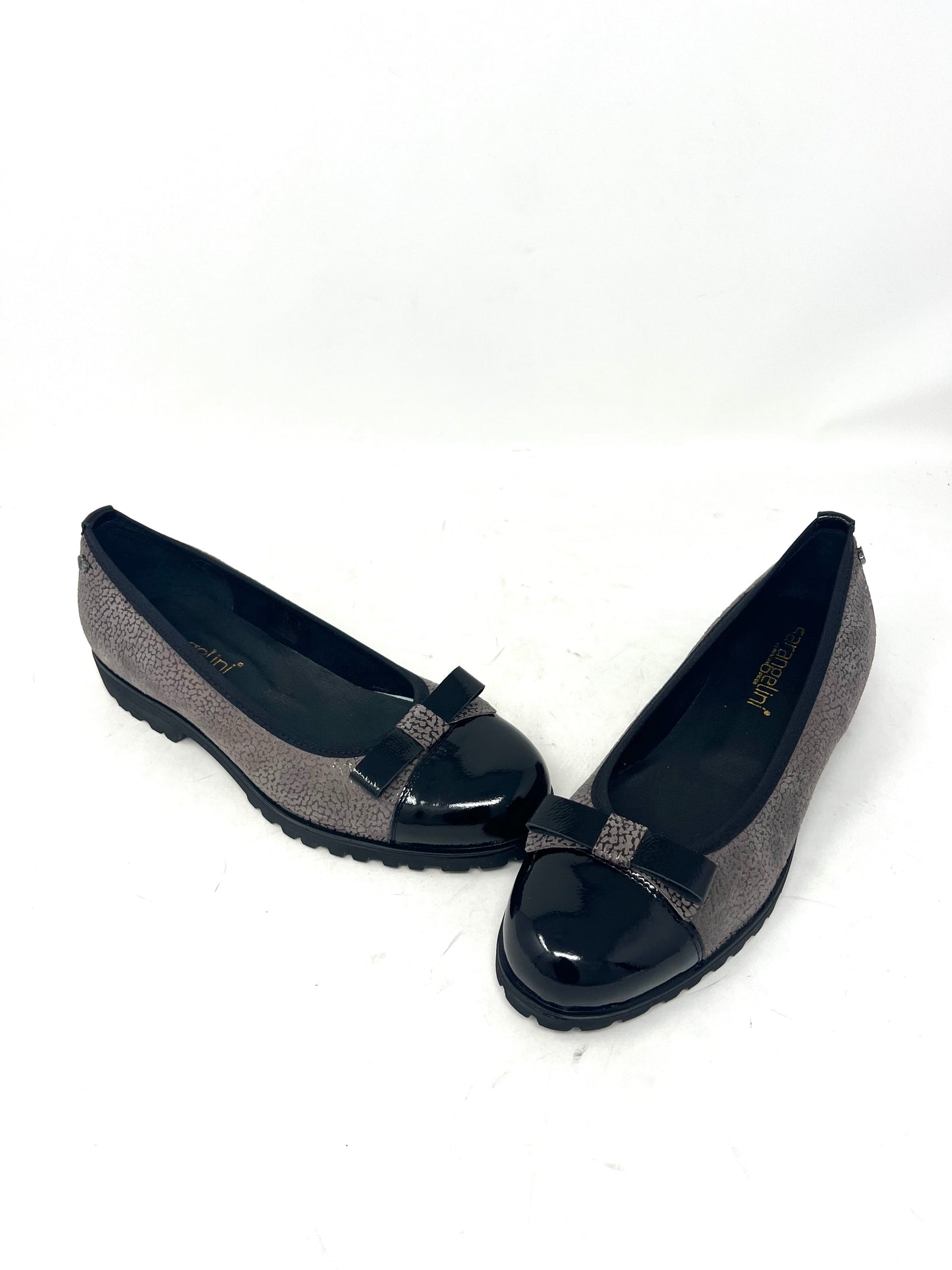 Ballerina in pelle con fiocco in vernice nera -I4RC25N