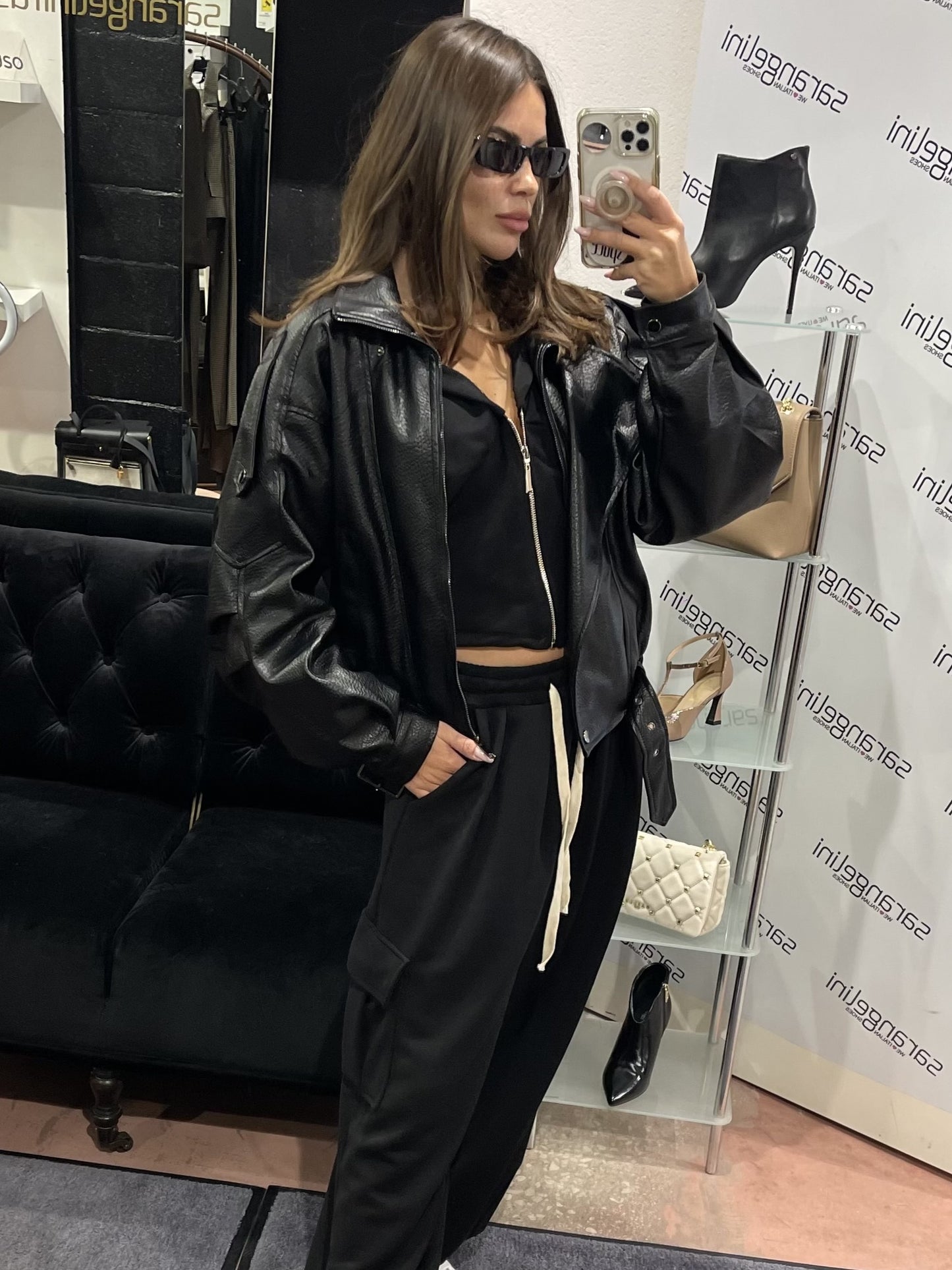 Biker in ecopelle nero