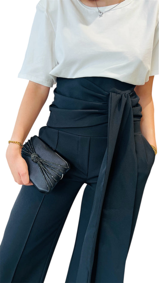 Pantalone nero con fiocco -