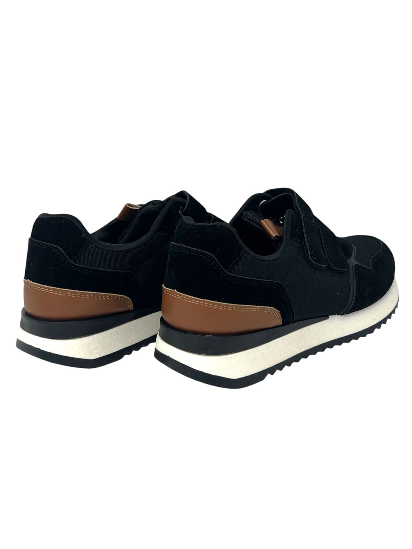 Sneakers in tessuto nero con strappi -MU1002