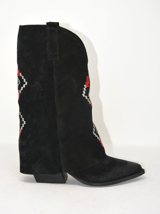 Texani con risvolto e ricamo nero -VMD025