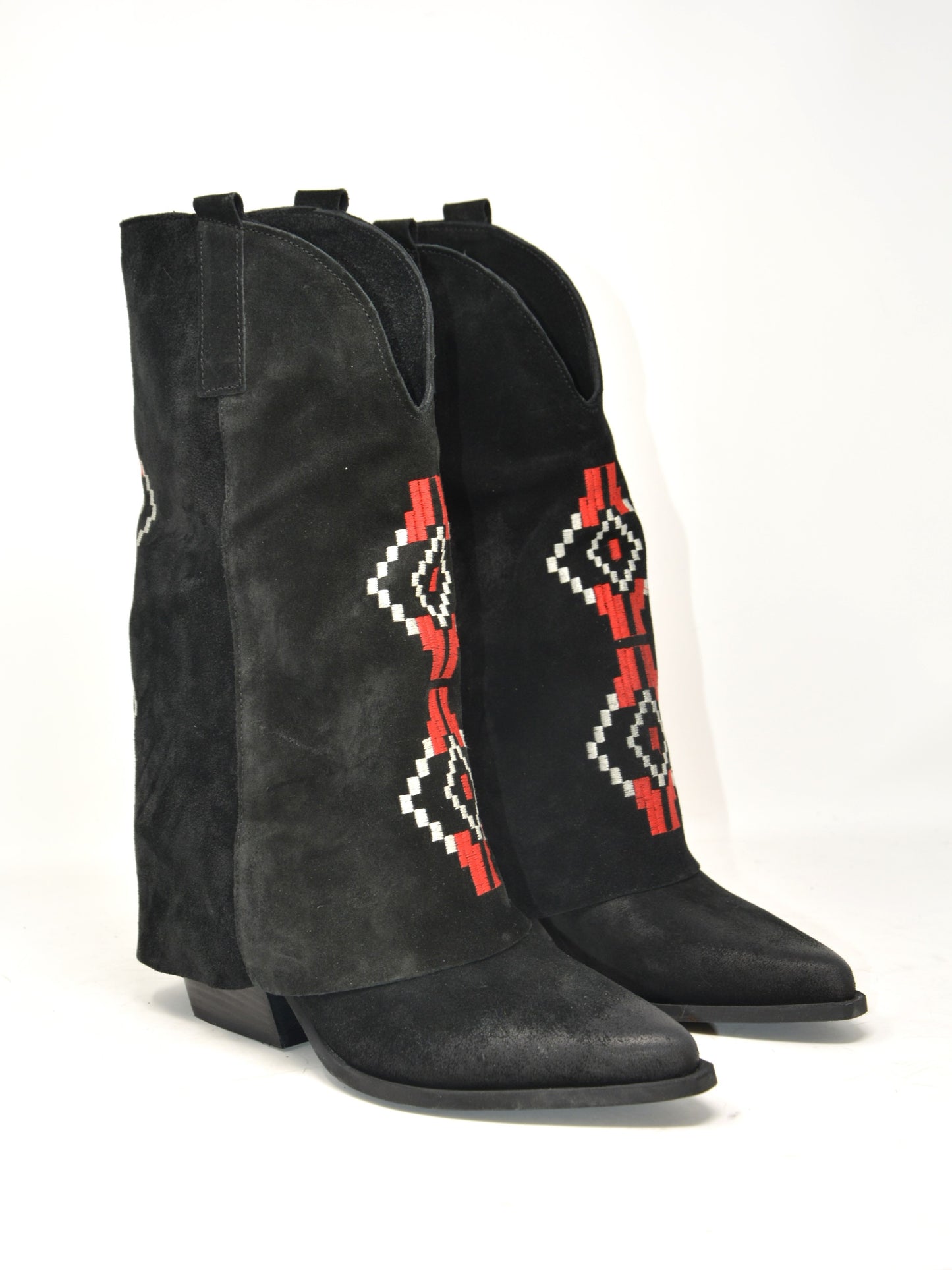 Texani con risvolto e ricamo nero -VMD025