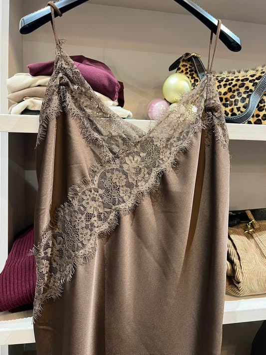 Abito/Maglia raso con dettagli in pizzo 7838