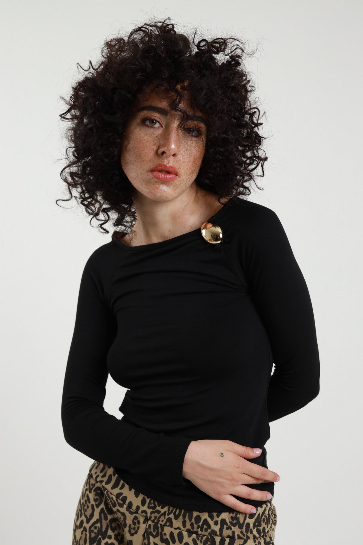 Maglia basic dettaglio oro