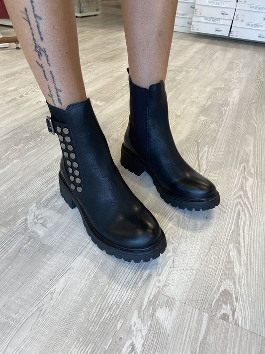 Stivaletto con borchie e fibbia laterale nero