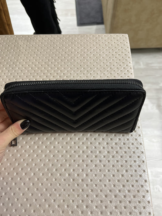 Portafoglio zip trapuntato pelle nero