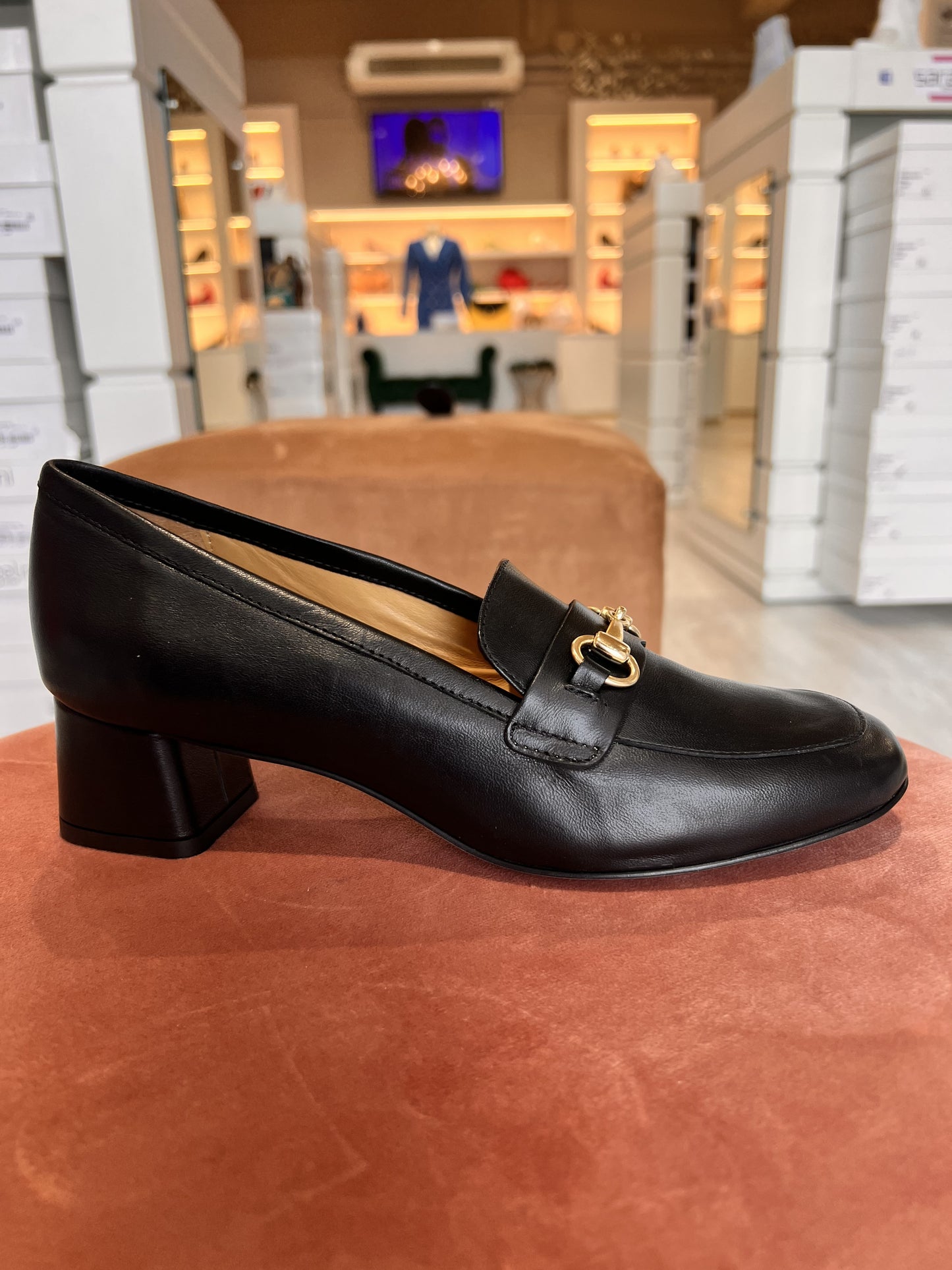 Mocassino tacco 50 lavorazione sacchetto pelle nero morsetto oro -300NE