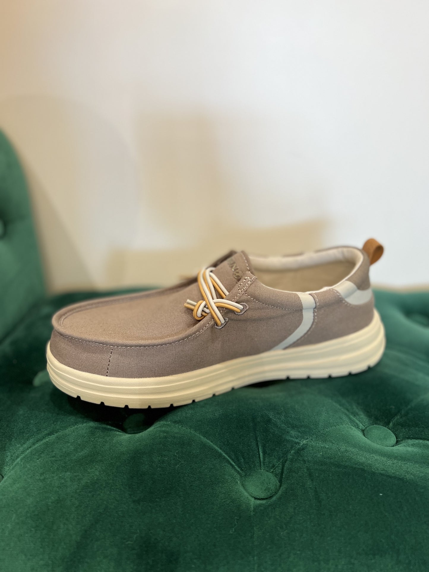 Mocassino con vaschetta tessuto grigio