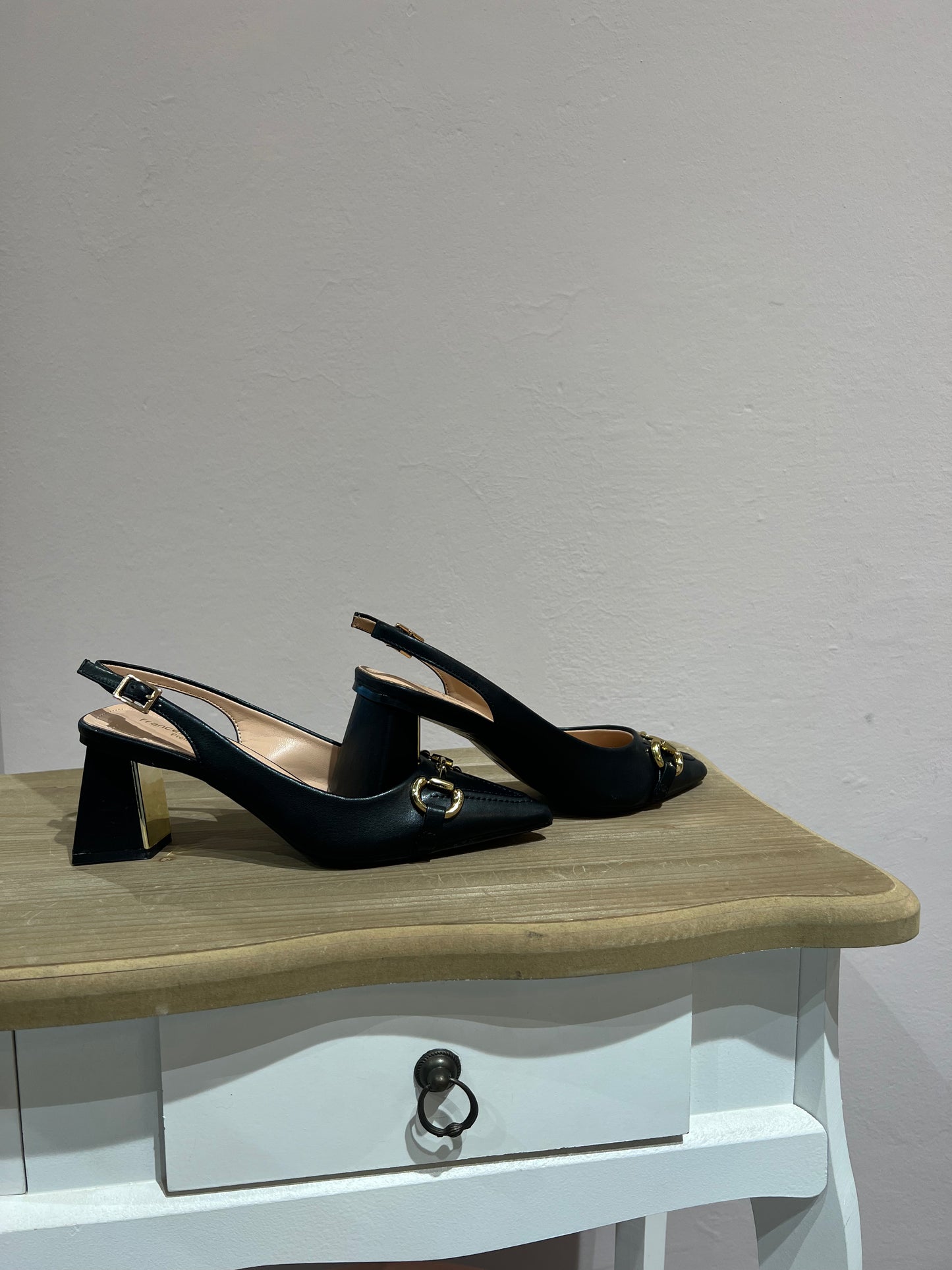 Slingback in vera pelle con tacco geometrico -C0702AN