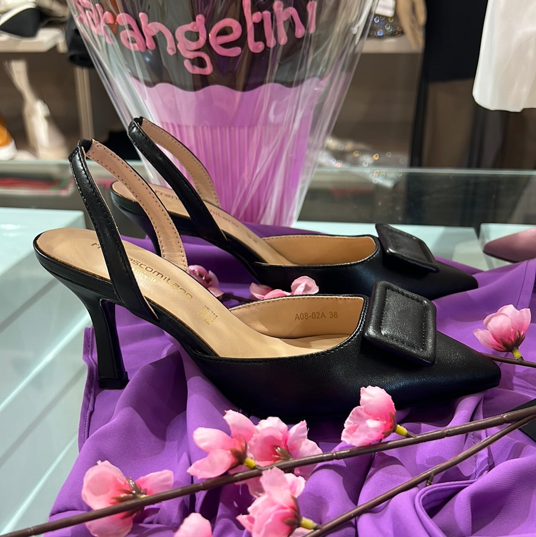 Slingback in pelle nero con accessorio -A0802AN