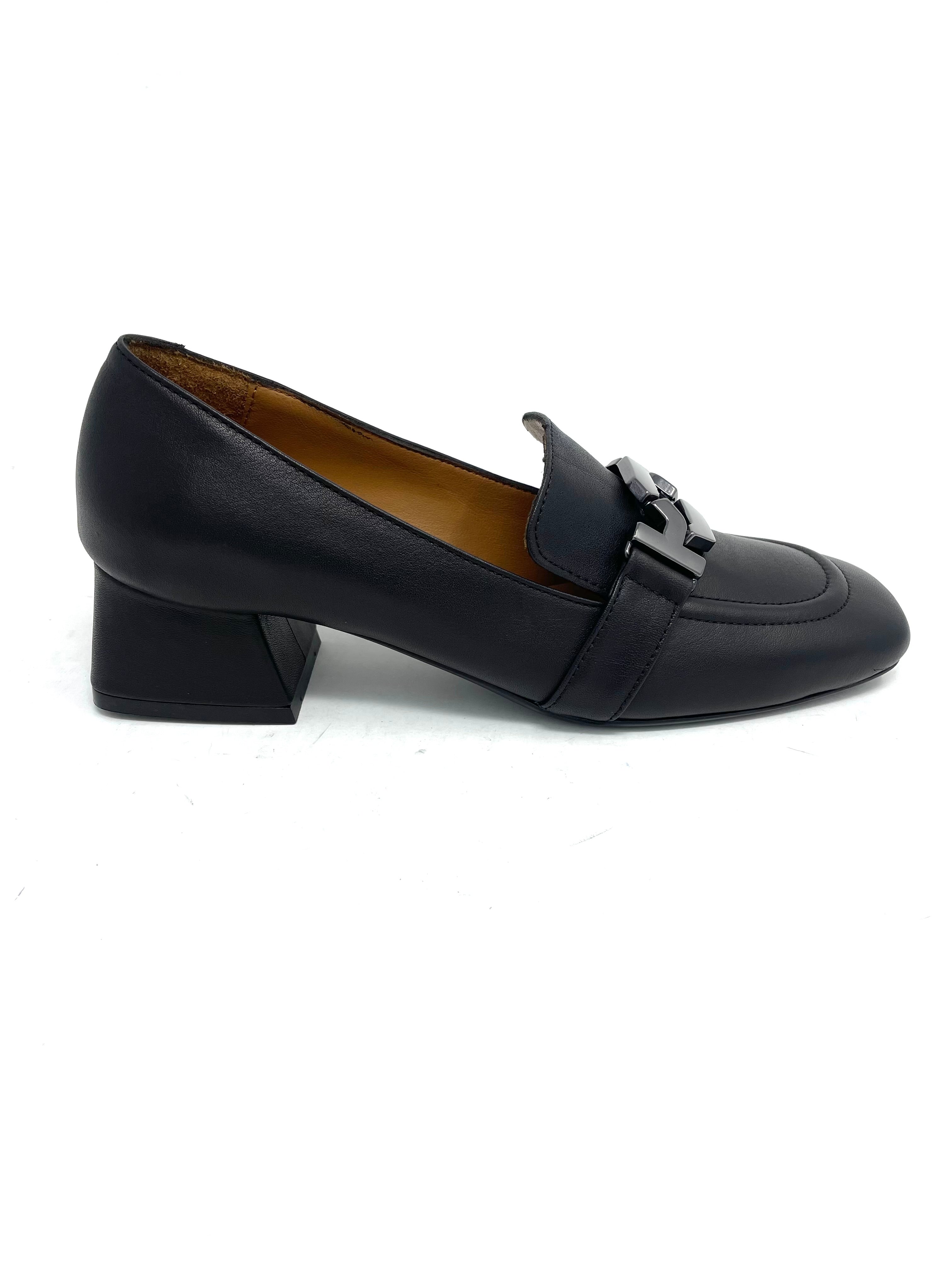 Mocassino con tacco nero- K59029