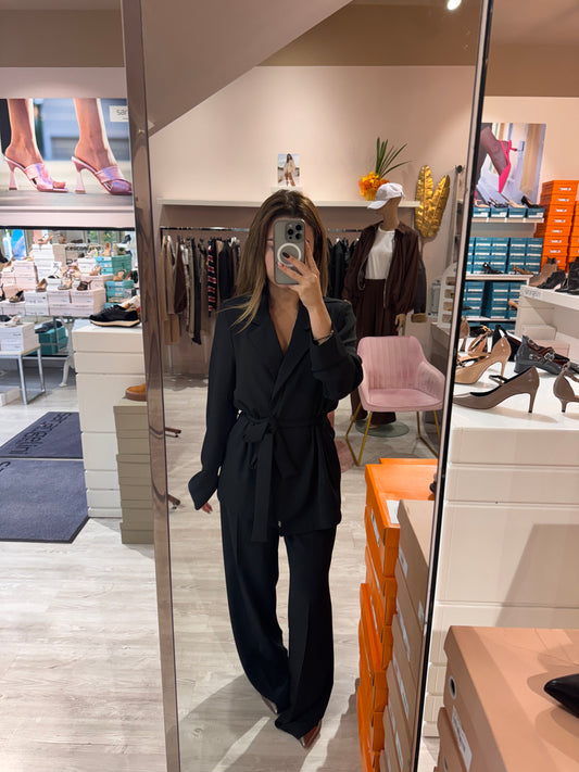 Completo giacca e pantalone nero