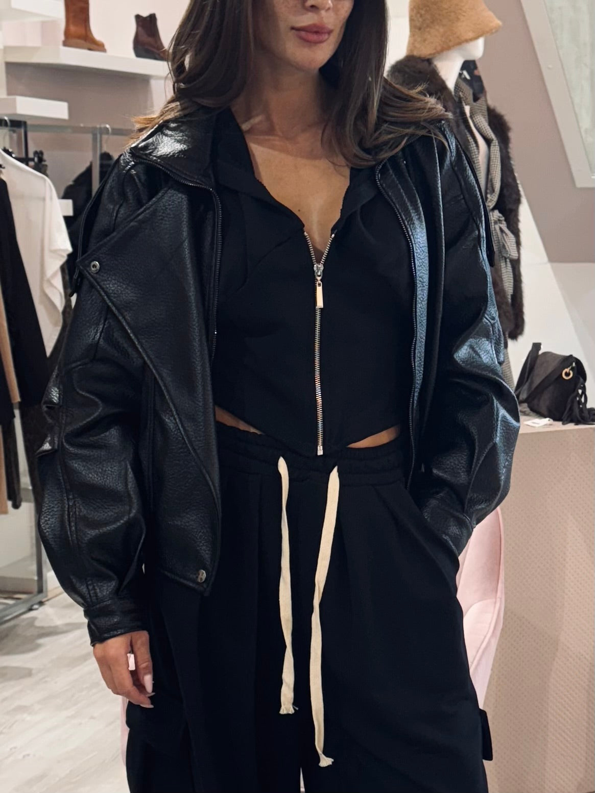 Biker in ecopelle nero