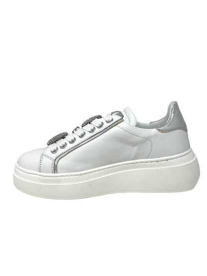 Sneaker bianca in pelle con bottoni strass - 607ACCL
