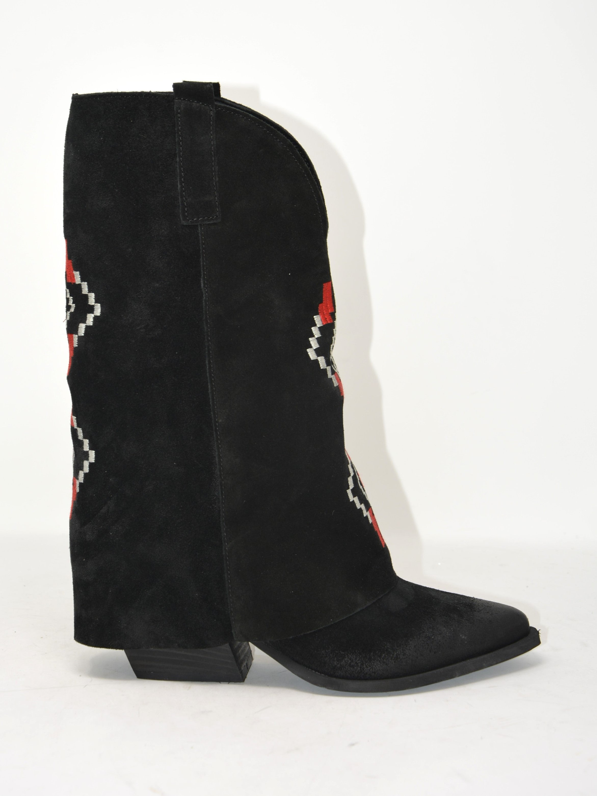 Texani con risvolto e ricamo nero -VMD025