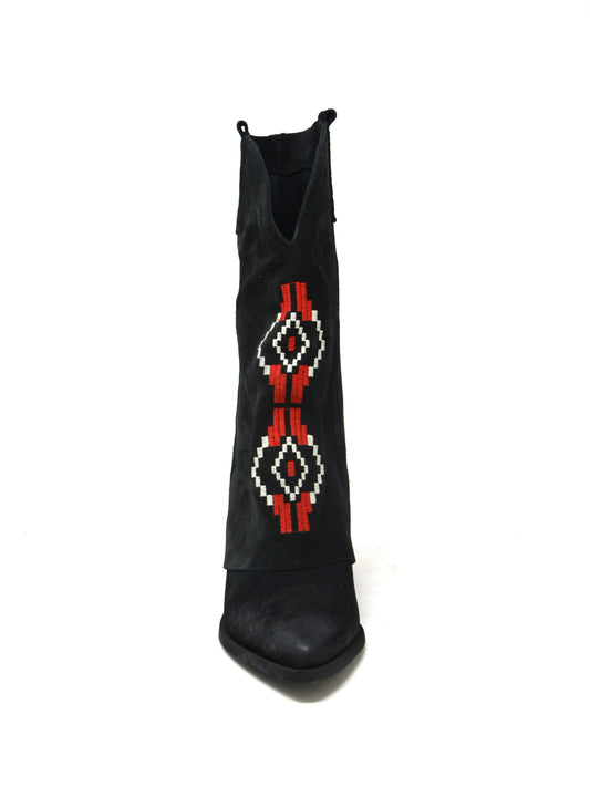 Texani con risvolto e ricamo nero -VMD025