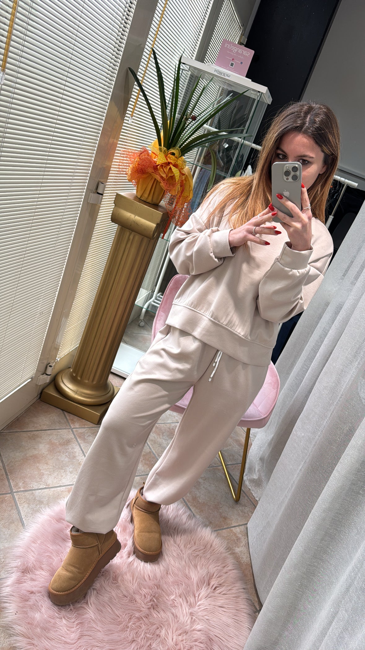 Completo sportivo tuta e pantalone beige