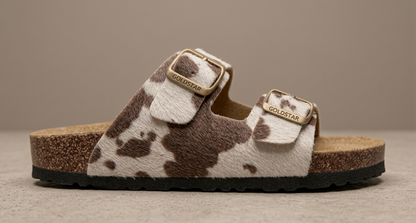 Sandalo con fibbie con stampa muccata V_GS1809