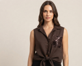 Camicia smanicata con tasca in paiettes V_COCO09