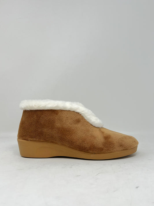 Pantofola con scollo color ocra - 31135