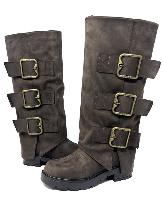 Stivale camoscio caffè maxifibbie - GR559