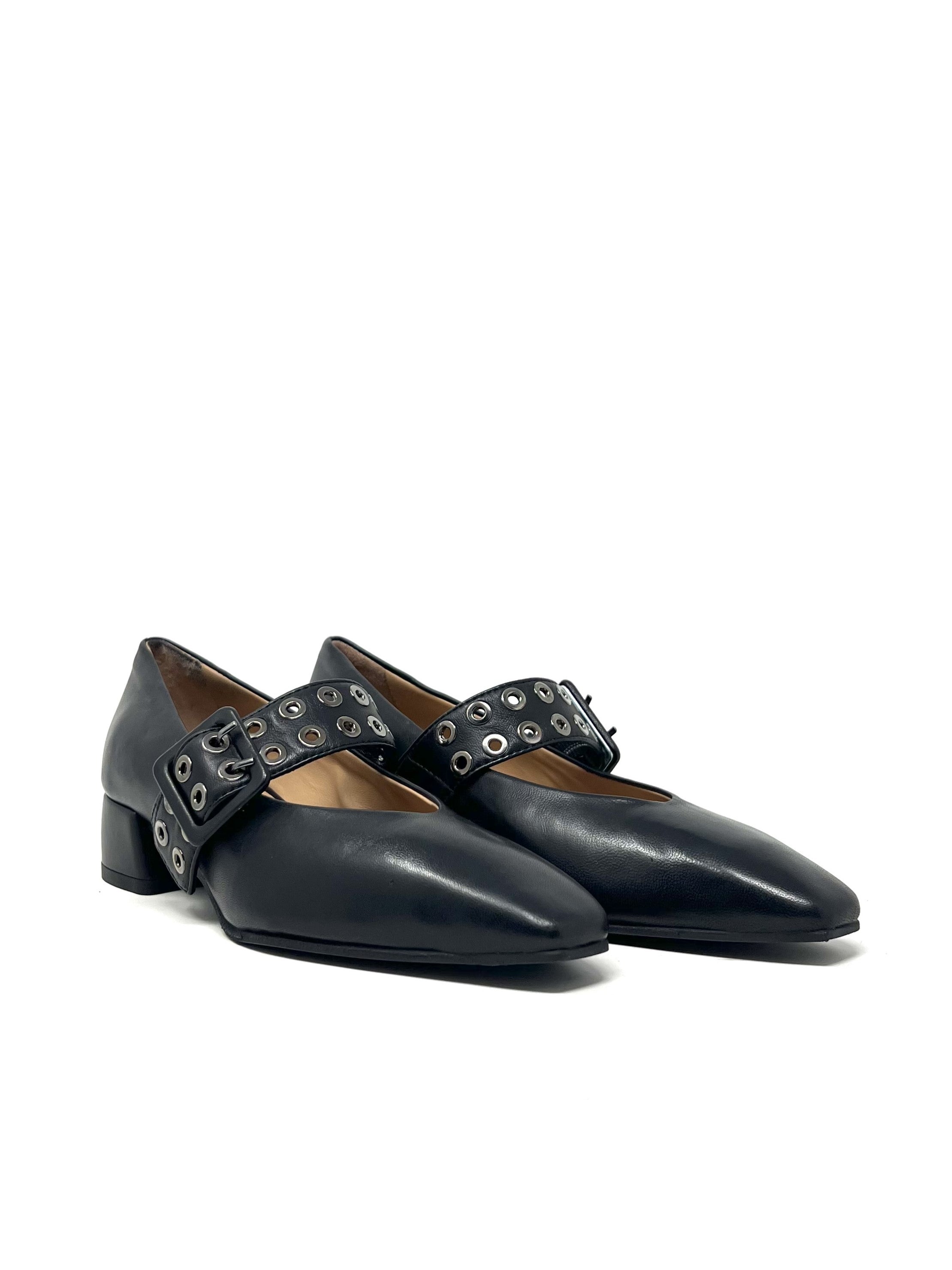 Scarpa bassa borchie nappetta nero - V5349
