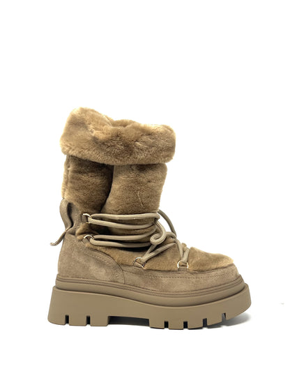 Scarponcino in ecopelliccia color cammello - A61C