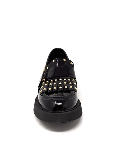 Mocassino abrasivato nero con borchiette oro - VMD015