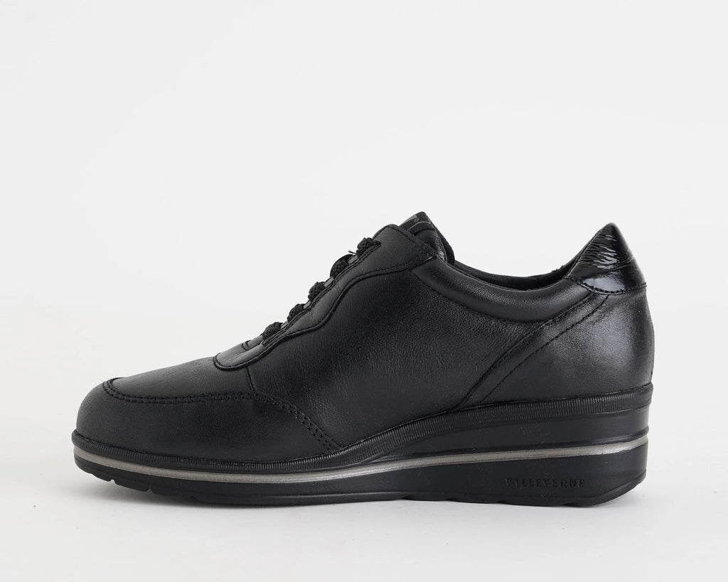 Sneaker nera in nappa Valleverde V_VD251W
