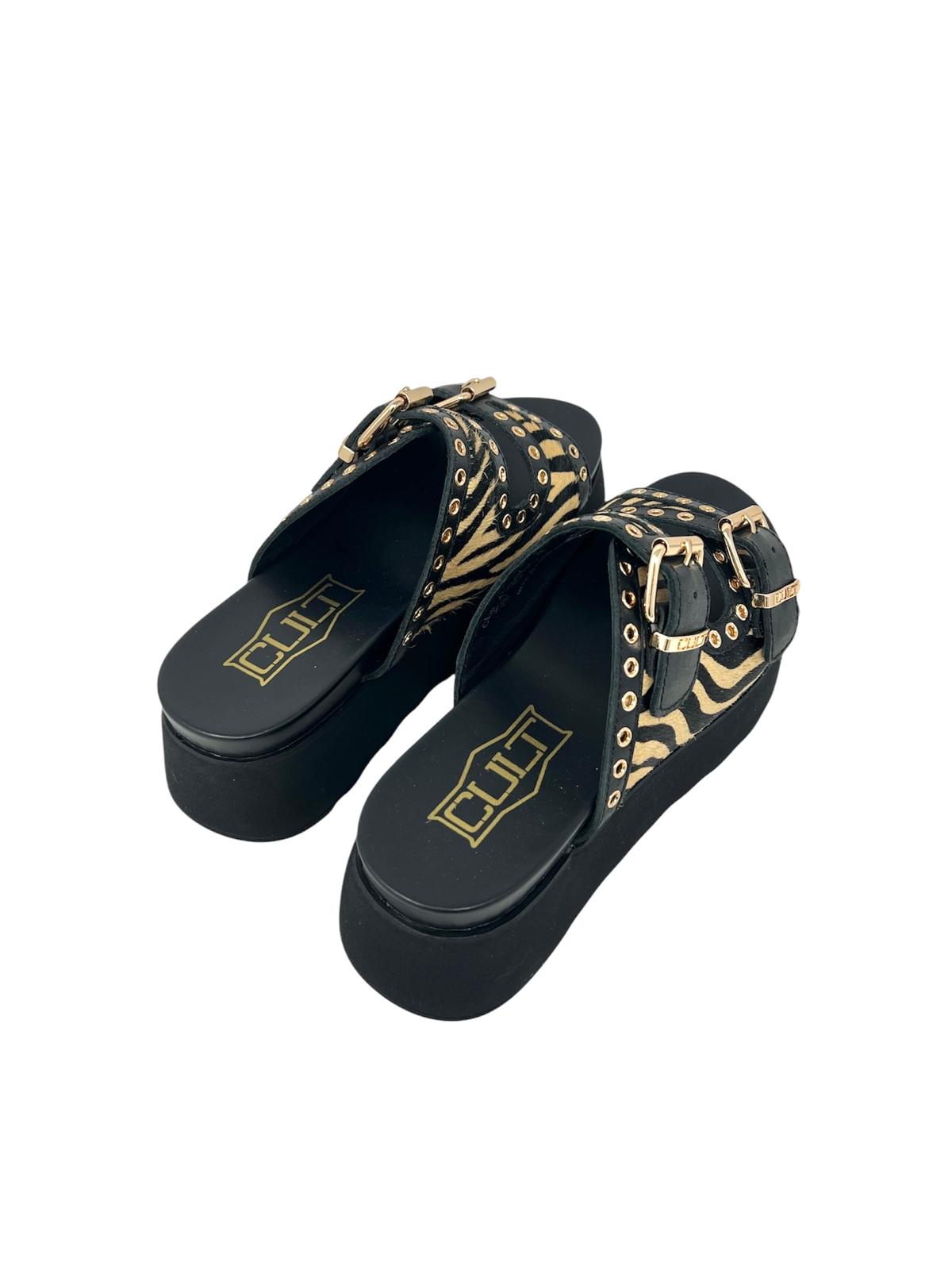 Ciabatta platform animalier nero con borchie - CLW430L