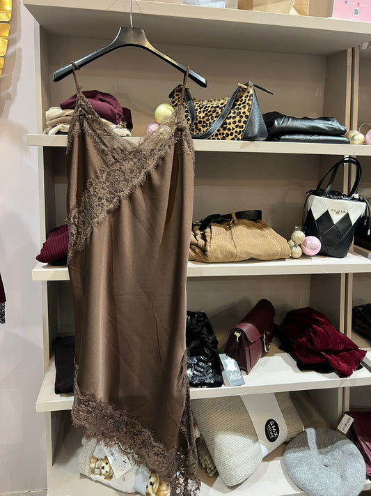 Abito/Maglia raso con dettagli in pizzo 7838