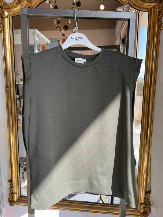 Top smanicato con spalline verde V_SMXM0V