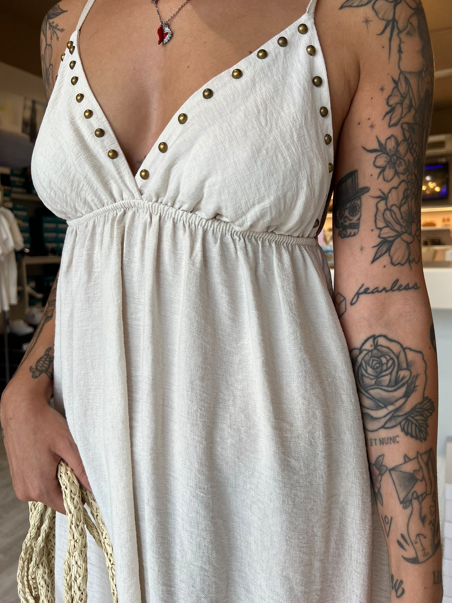 Abito beige con borchie V_ABI004B