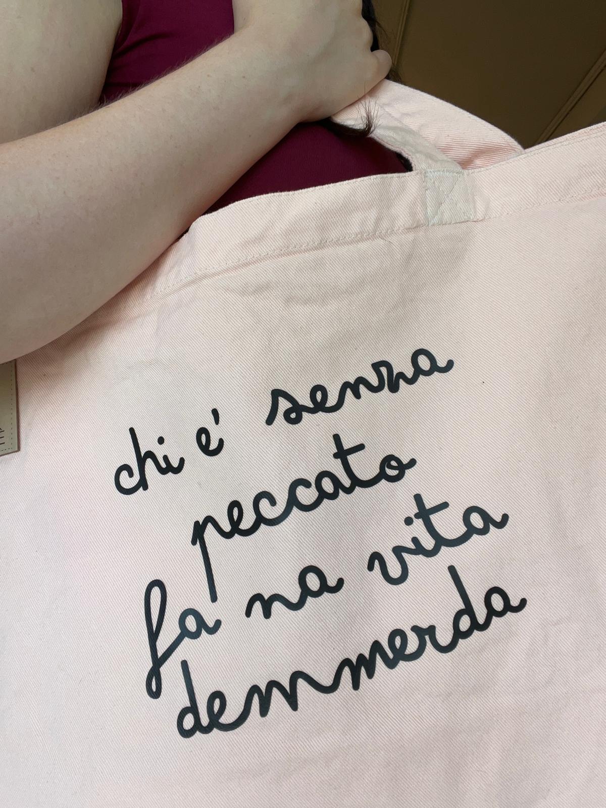 Borsa in tessuto con frasi V_BOR0TES