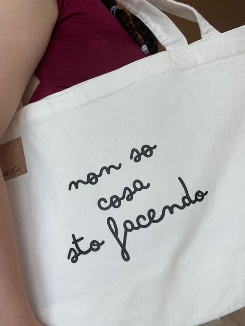 Borsa in tessuto con frasi V_BOR0TES