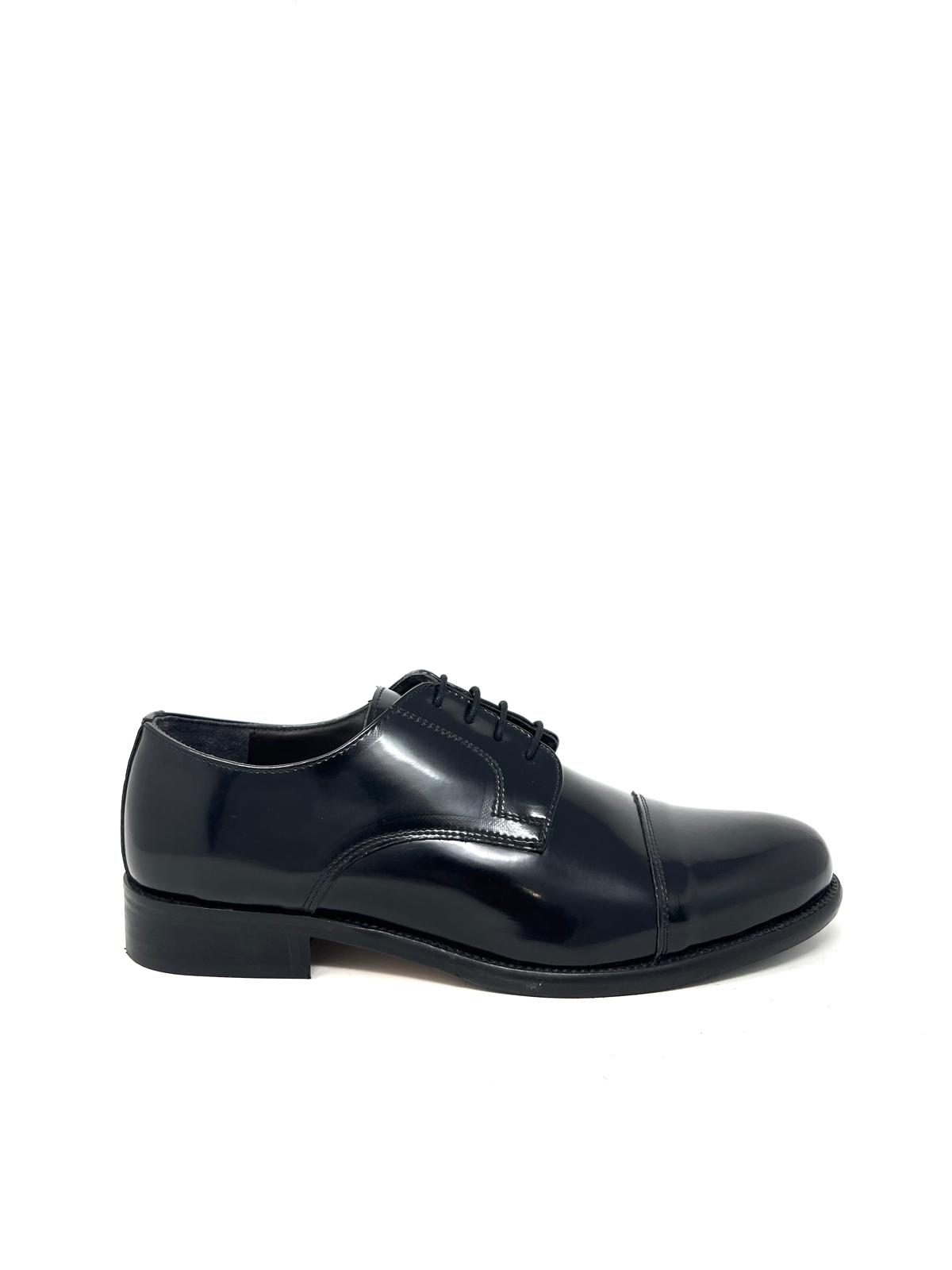 Scarpa elegante derby uomo vernice nera abrasivato -B7CDERB