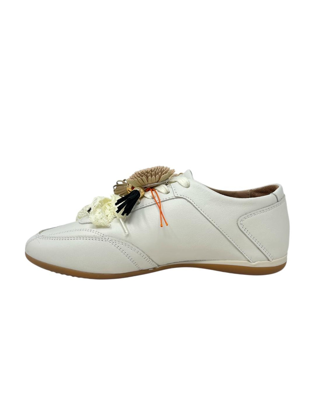 Sneakers bianca con accessori - V_8ACC