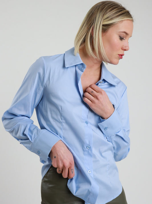 Camicia celeste con bottone gioiello V_74826