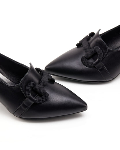 Mocassino con tacco e accessorio - I23411