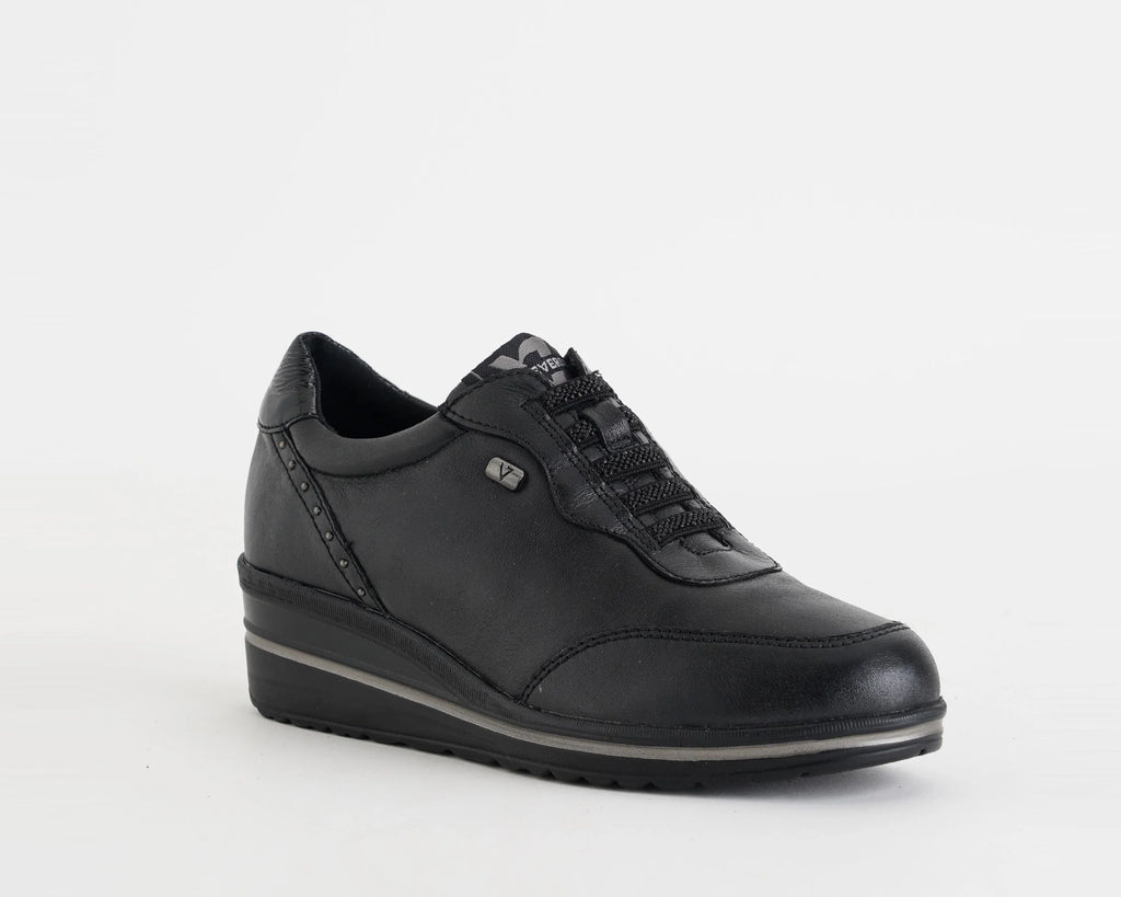 Sneaker nera in nappa Valleverde V_VD251W
