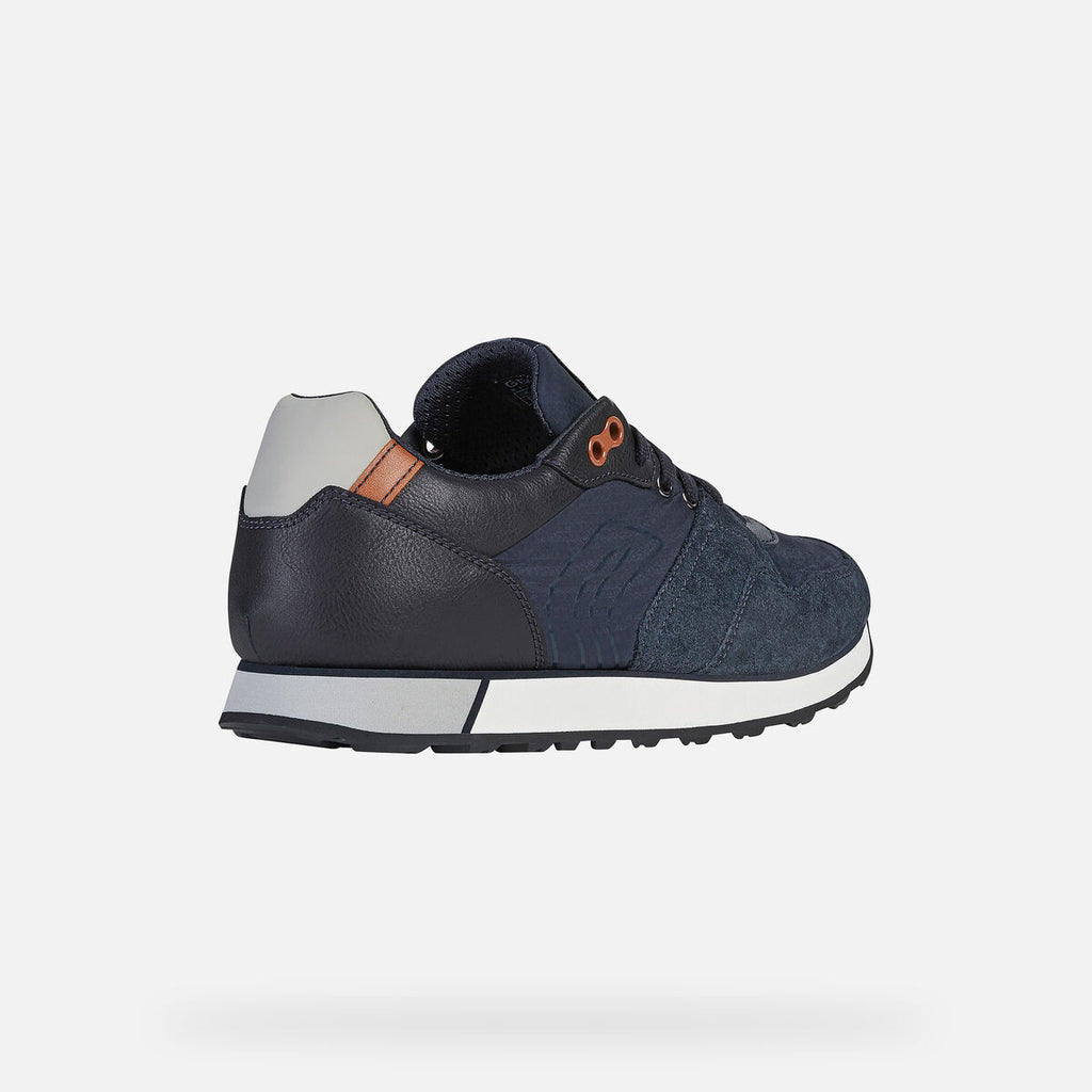 Sneakers in camoscio vittoriale