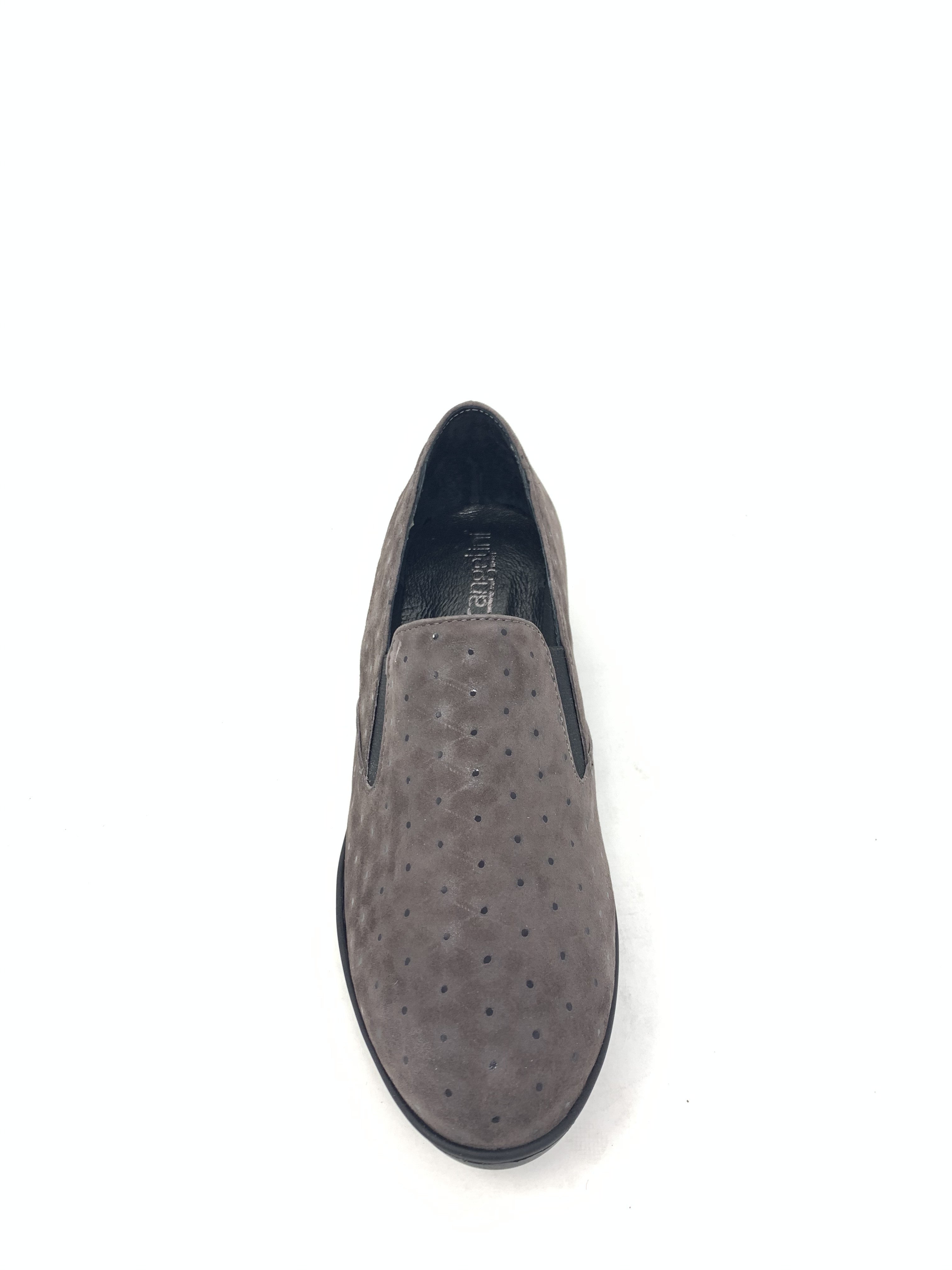 Scarpa accollata in camoscio Made in Italy