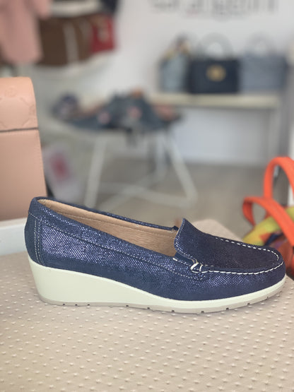 Mocassino blu con zeppa