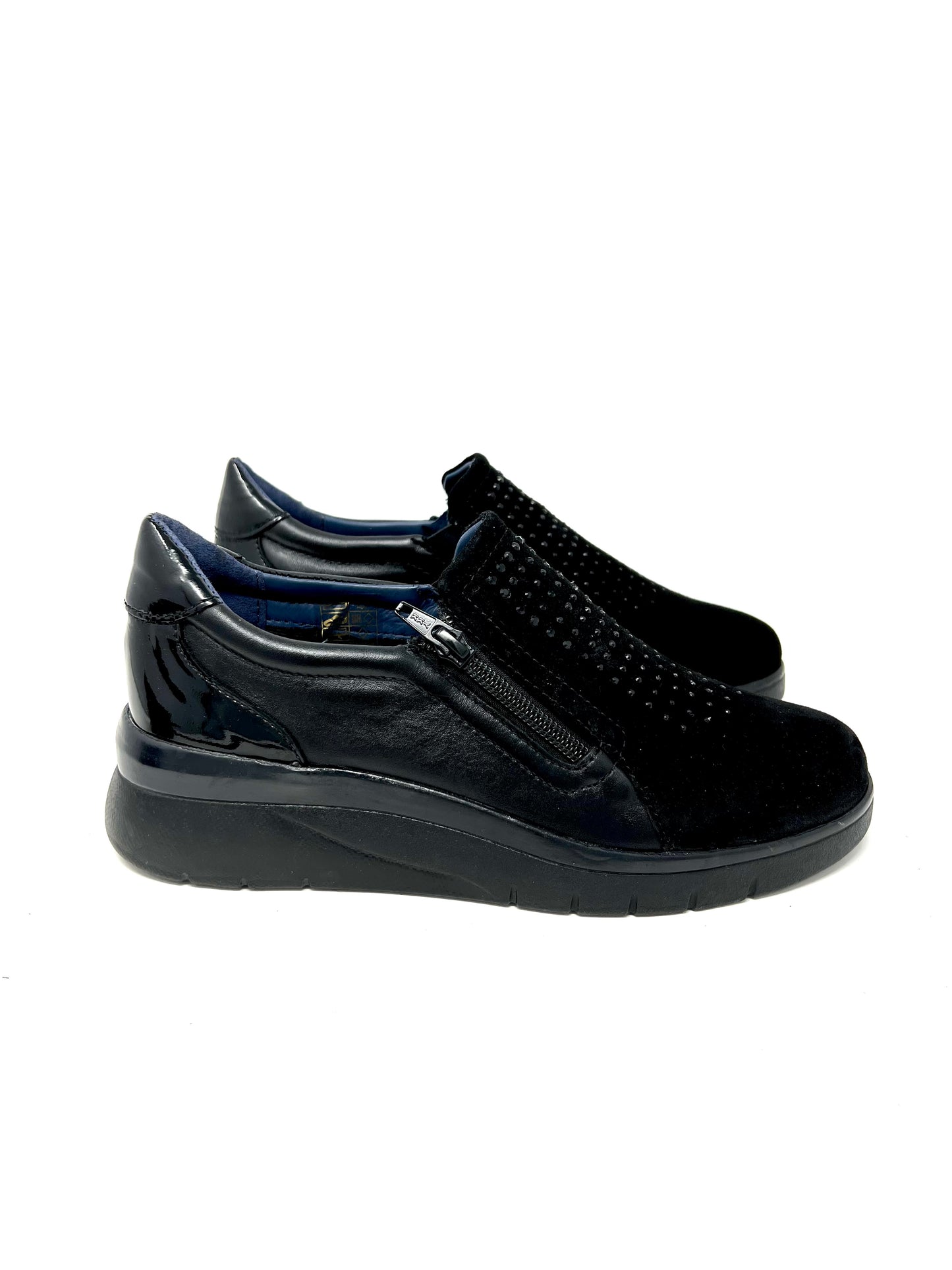 Bewelin SNEAKERS Mini Scarpe Portachiavi Sport Regalo Pallacanestro Mini  Scarpa Gizeory Scarpe, Anime Black, S : : Moda