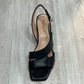 Sandalo nero asimmetrico tacco basso -E23713